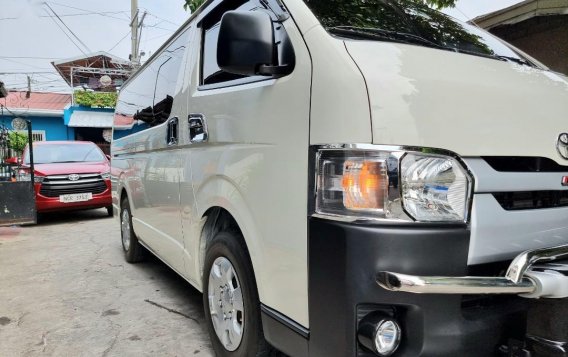 White Toyota Hiace 2019 for sale in Bacoor-2