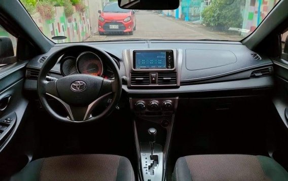 Selling Red Toyota Yaris 2016 in Bacoor-3