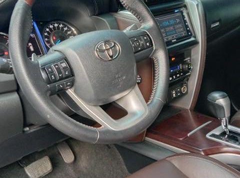 Black Toyota Fortuner 2018 for sale in Pasig-6