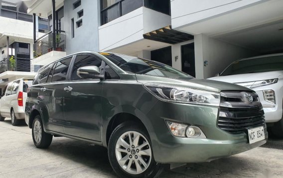 Grey Toyota Innova 2017 for sale in Automatic-5