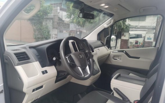 Selling Silver Toyota Hiace 2019 in Pateros-7