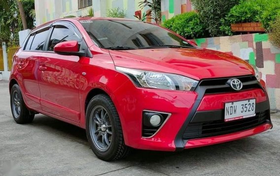 Selling Red Toyota Yaris 2016 in Bacoor-1