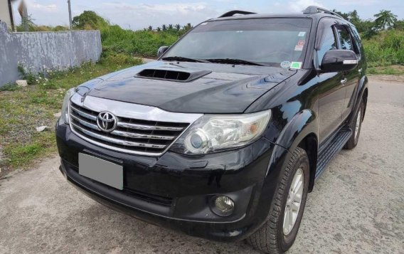 Black Toyota Fortuner 2013 for sale in Makati