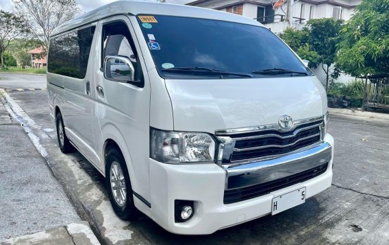 Pearl White Toyota Hiace Super Grandia 2018 for sale in Biñan-4