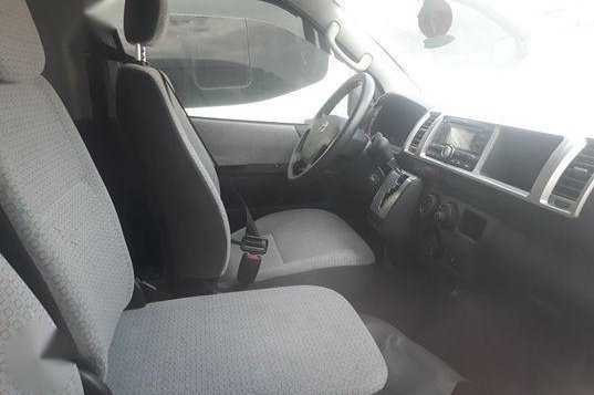 Silver Toyota Hiace 2018 for sale in Automatic-7
