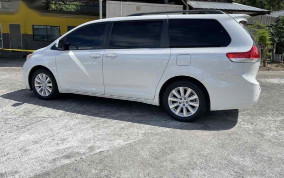 Pearl White Toyota Sienna 2014 for sale in Automatic-7