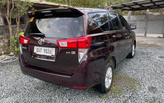Selling Red Toyota Innova 2021 in Quezon City-3