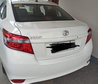 White Toyota Vios 2018 for sale in Lucena-1