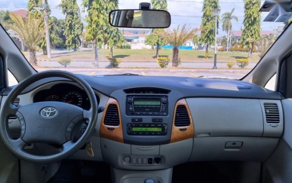 Selling Silver Toyota Innova 2011 in Biñan-7