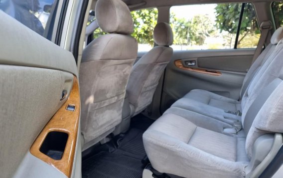 Selling Silver Toyota Innova 2011 in Biñan-9