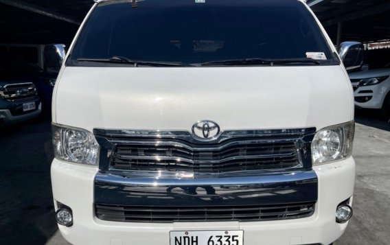 Selling Pearl White Toyota Hiace Super Grandia 2016 in Las Piñas