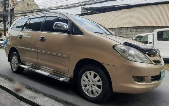 Beige Toyota Innova 2006 for sale in Automatic-2