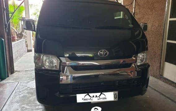 Selling Black Toyota Hiace Super Grandia 2018 in Makati