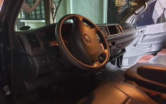 Selling Black Toyota Hiace Super Grandia 2018 in Makati-2