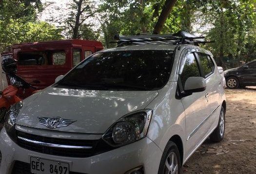 Sell White 2016 Toyota Wigo in Minglanilla-4