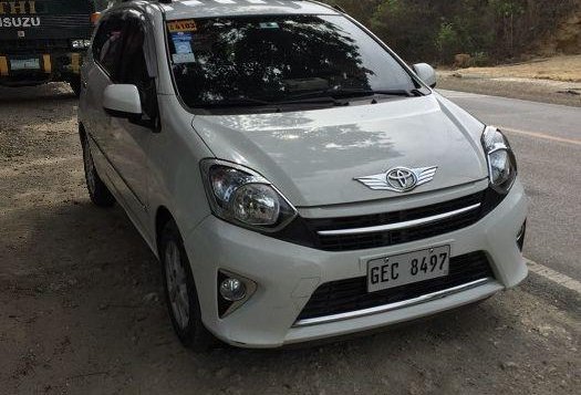 Sell White 2016 Toyota Wigo in Minglanilla