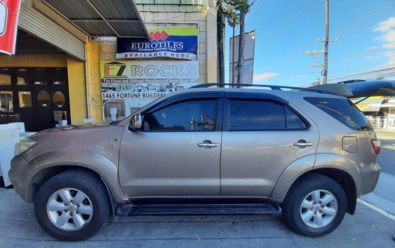 Grey Toyota Fortuner 2009 for sale in Pasay