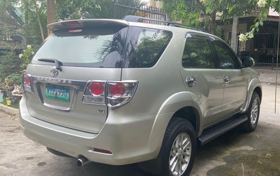 Pearl White Toyota Fortuner 2014 for sale in Valenzuela-5