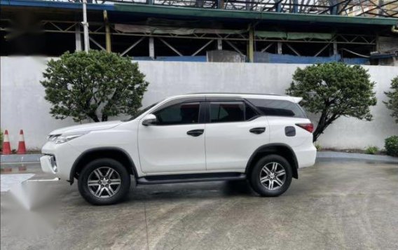 Selling Pearl White Toyota Fortuner 2020 in Angeles-4