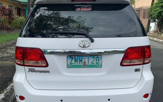 Sell White 2008 Toyota Fortuner in Manila-2