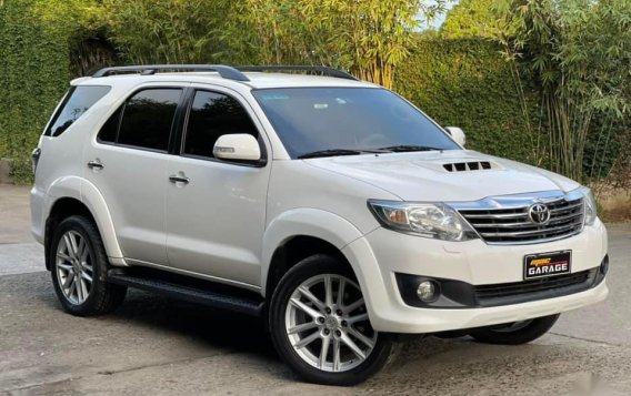 Selling Pearl White Toyota Fortuner 2013 in Quezon City-1