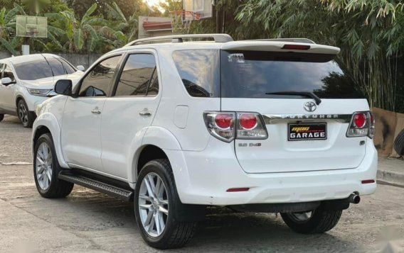 Selling Pearl White Toyota Fortuner 2013 in Quezon City-3