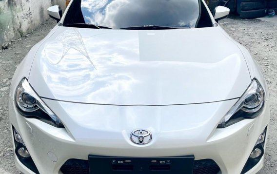 Pearl White Toyota 86 2013 for sale in Quezon City-2