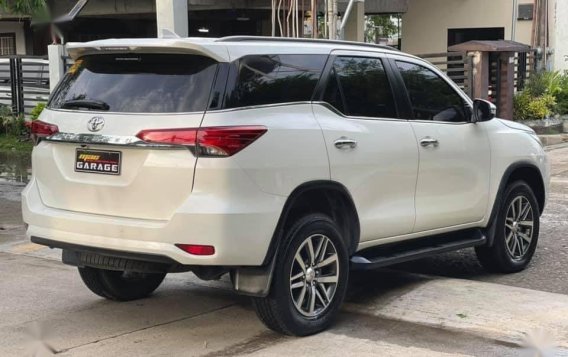 Pearl White Toyota Fortuner 2017 for sale in Automatic-4