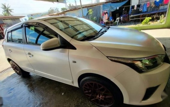 White Toyota Yaris 2017 for sale in Quezon City-1
