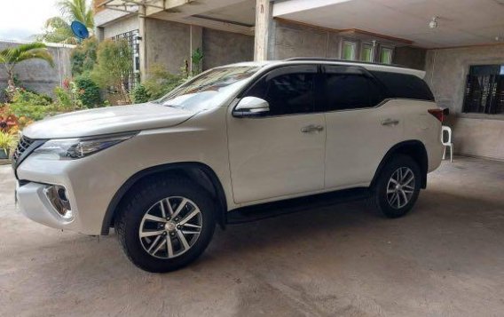 Pearl White Toyota Fortuner 2016 for sale in Cauayan-7