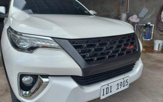 Pearl White Toyota Fortuner 2016 for sale in Cauayan-9
