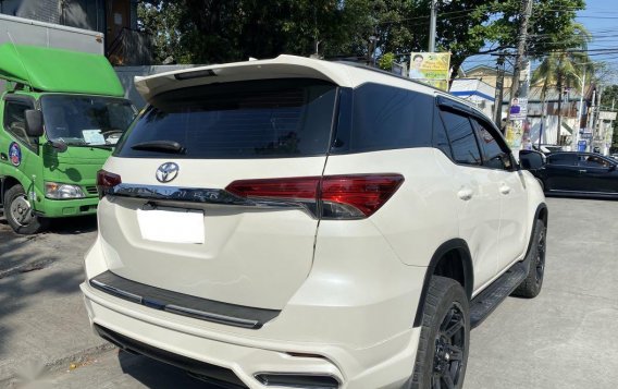 Pearl White Toyota Fortuner 2017 for sale in Manila-4