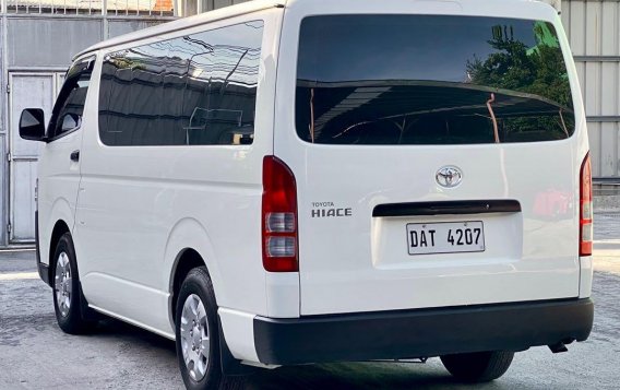 Selling White Toyota Hiace 2021 in Parañaque-5