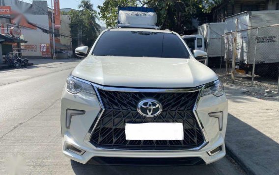 Pearl White Toyota Fortuner 2017 for sale in Manila-1