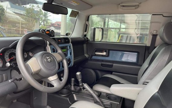 Sell Blue 2015 Toyota Fj Cruiser in Manila-8