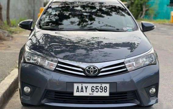 Selling Grey Toyota Corolla altis 2014 in Makati-0