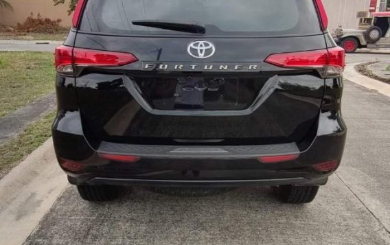 Black Toyota Fortuner 2017 for sale in Automatic-2