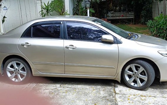 Selling Silver Toyota Corolla altis 2011 in Pasig-2