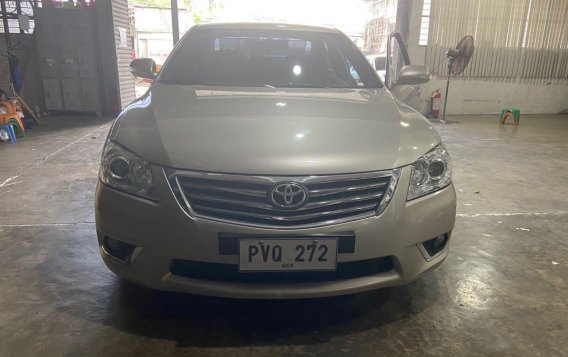 Selling Pearl White Toyota Camry 2011 in Manila