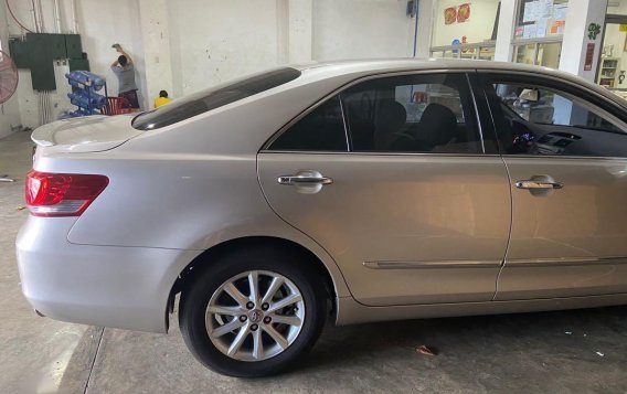 Selling Pearl White Toyota Camry 2011 in Manila-4