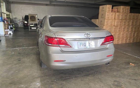 Selling Pearl White Toyota Camry 2011 in Manila-2