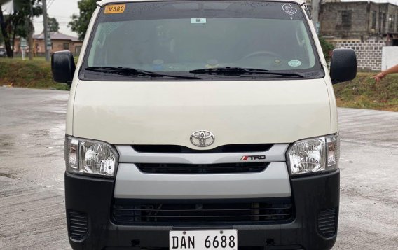 White Toyota Hiace 2019 for sale in Paranaque 