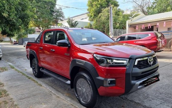 Selling Red Toyota Hilux 2022 in Manila-2