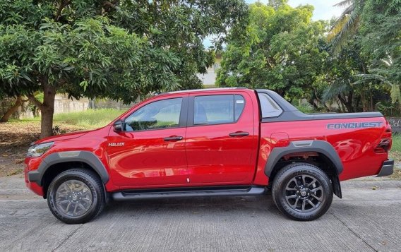 Selling Red Toyota Hilux 2022 in Manila-6