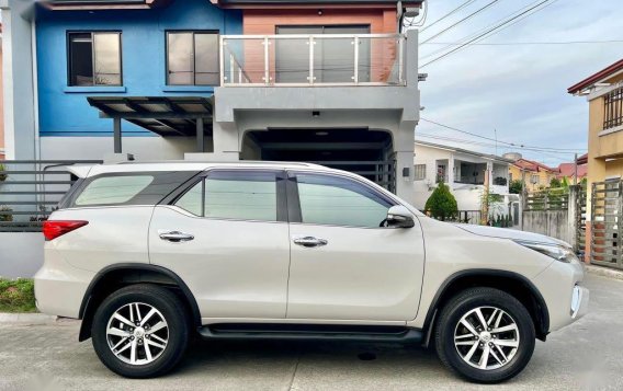 Pearl White Toyota Fortuner 2016 for sale in Quezon -3