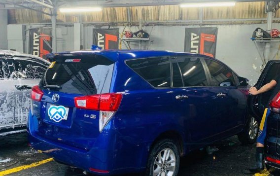 Selling Blue Toyota Innova 2017 in Angono-4