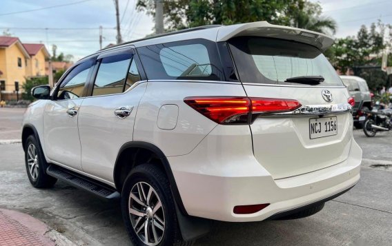 Pearl White Toyota Fortuner 2016 for sale in Quezon -5