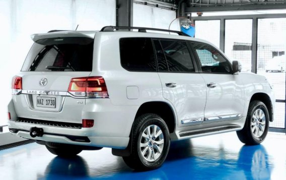 Pearl White Toyota Land Cruiser 2019 for sale in Quezon -3