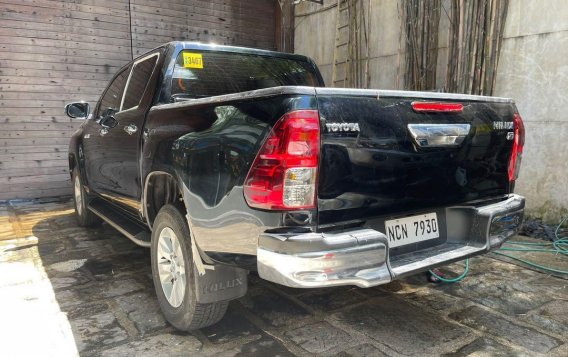 Selling Black Toyota Hilux 2017 in Quezon-1