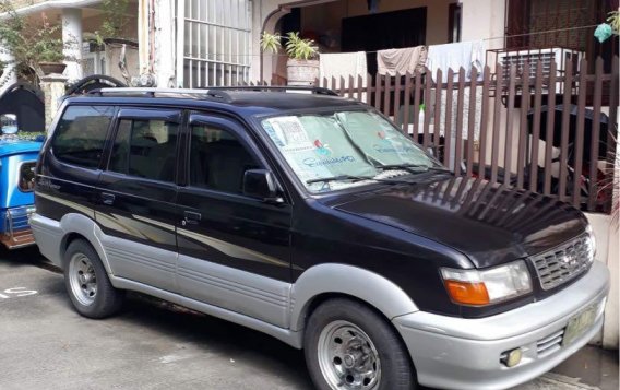 Selling Black Toyota Revo 2000 in Manila